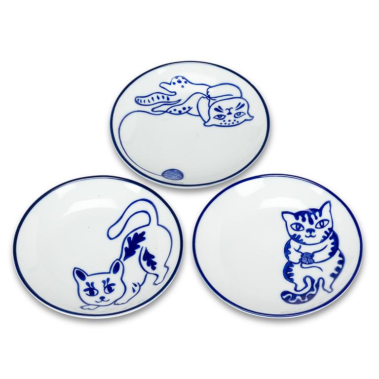 Small Plate With Playful Cats