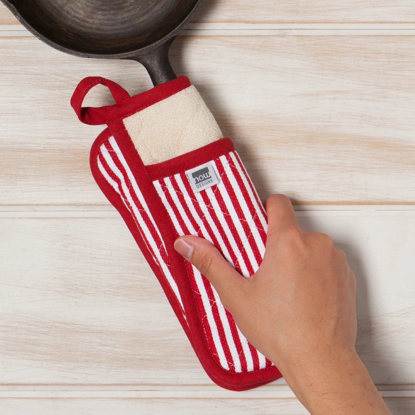 Superior Narrow Stripe Red Pot Holder