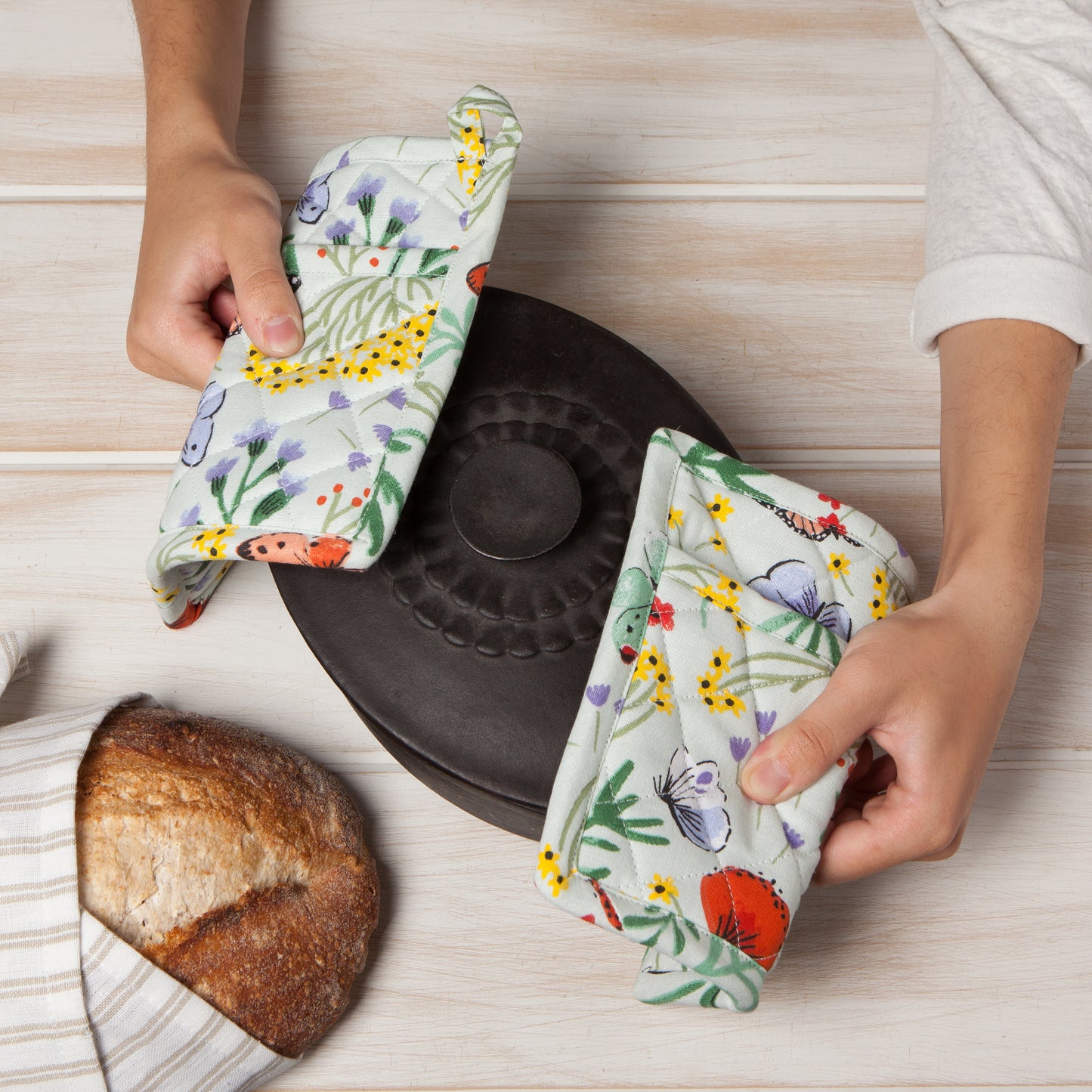 Morning Meadow Classic Pot Holder